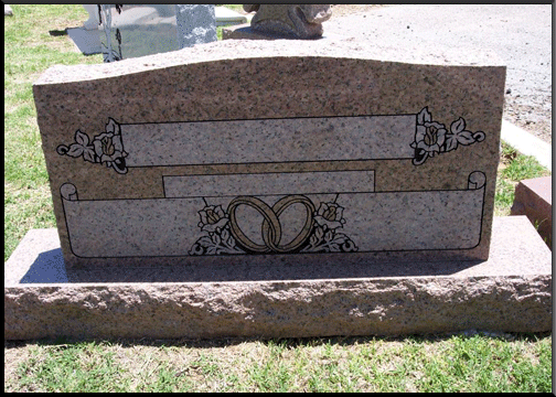 Double monument with wedding ring design